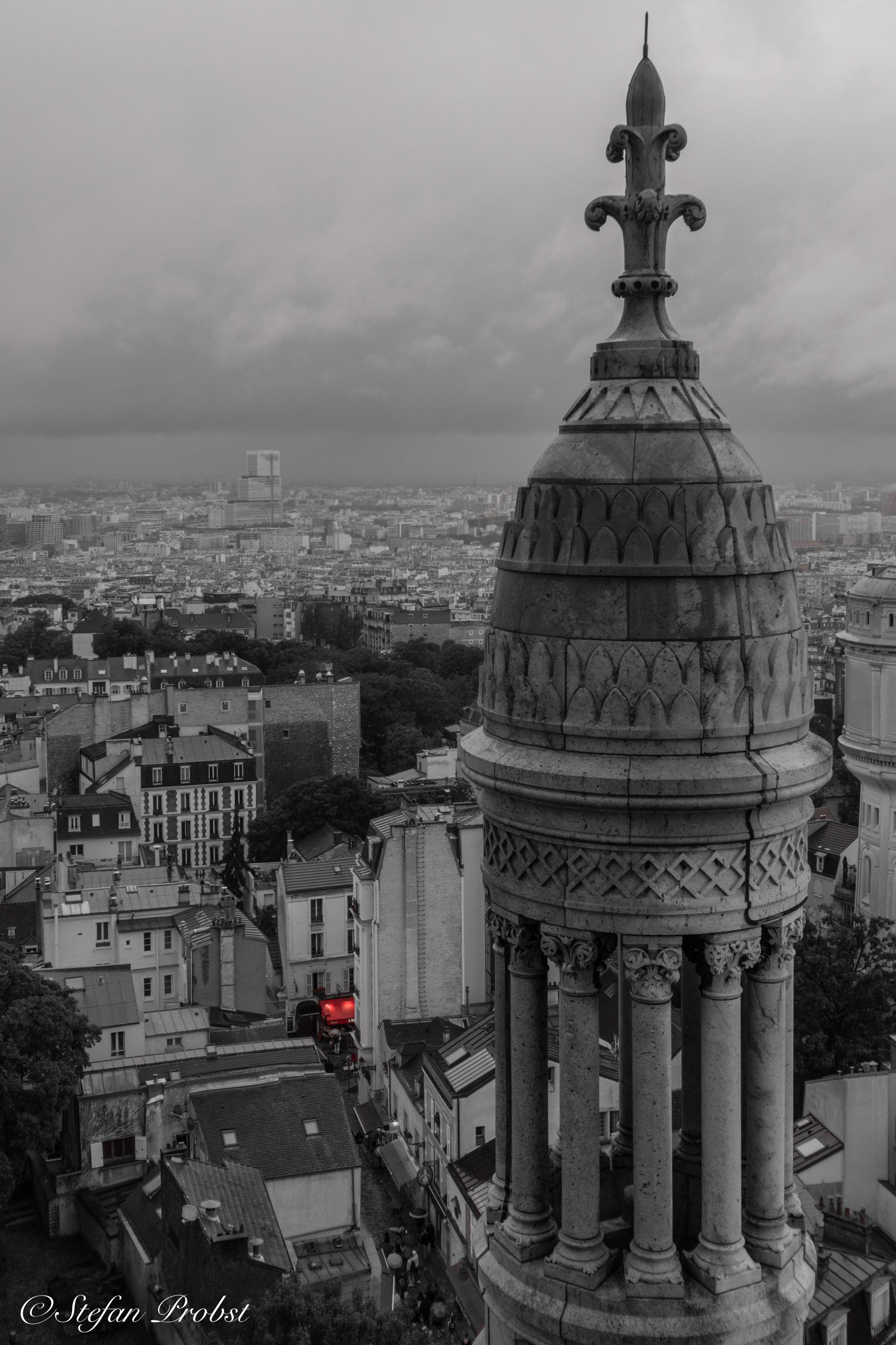 Ein Wochenende in Paris - Kleines Bistro vom Dach der Sacre Coeur aus