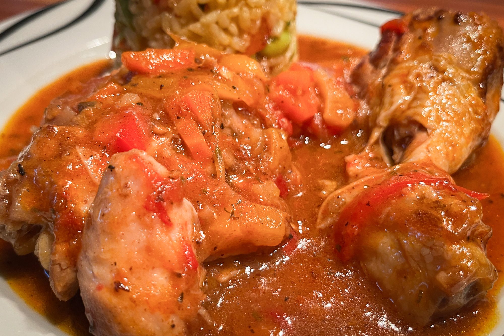 Karibisches Hühnchen mit Kichererbsen-Reis